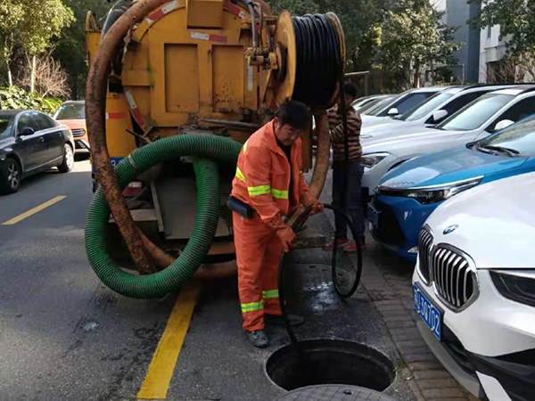 巴彦排污管道清淤